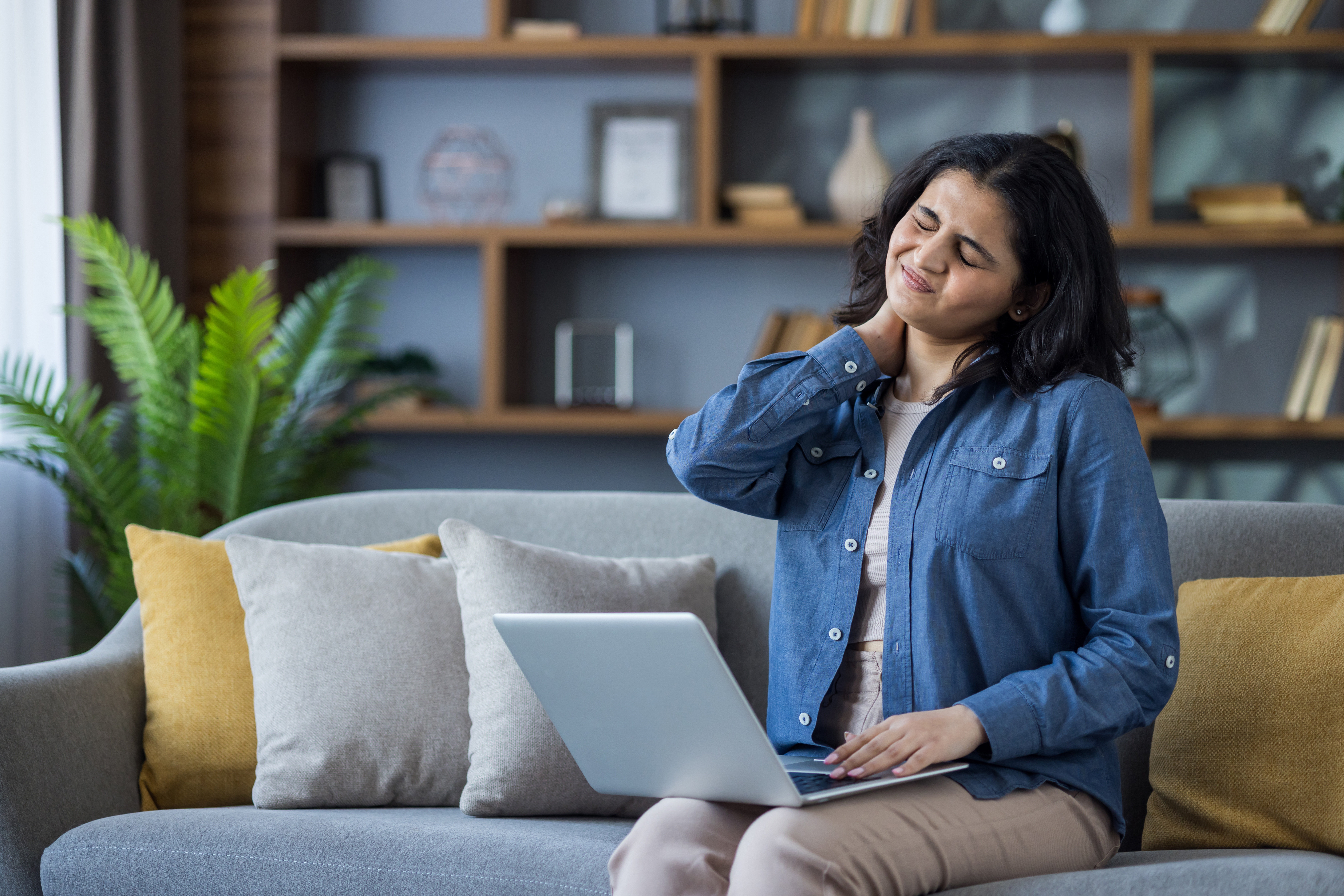 a-woman-that-suffers- from-severe-pain